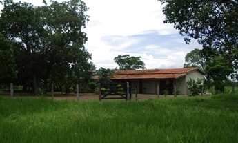 Imagem 2: Fazenda 34.440 Alqueires, Rica em Água com 40 Represas, 40 Lagos e Rio Cortando a Propried