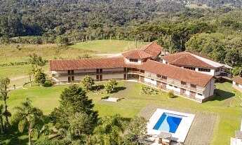 Imagem 4: Sítio 28 Alqueires, Rico em Água com Nascente e Tanque, 3466m2 de Área Construida, 26 Suít