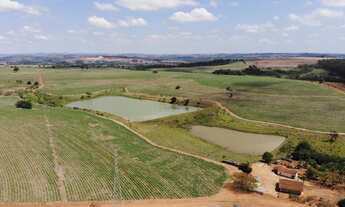 Imagem: Fazenda 127 Alqueires, Rica em Água com