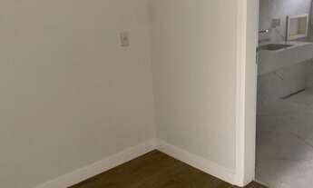 Imagem 2: Casa Duplex 375m2 4 Suítes, Sala Estar/Jantar e Tv, Cozinha, 7 Banheiros, Piscina c/Hidro