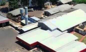 Imagem: Frigorífico Suínos 5000m2 Área Construída