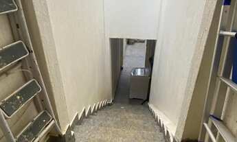 Imagem 4: Casa Triplex 569m2 3 Suítes com Closet, Sala, Cozinha, Banheiros, Quintal, Piscina, Melhor