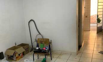 Imagem 2: Casa 90m2, 3 Dormitórios, 1 Banheiro, Cozinha, 2 Vagas Cobertas, Casa nos Fundos com 1 Dor