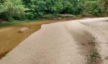 Imagem 2: Sítio 5 Alqueires, Rica em Água com Córrego e Nascente, Sem Benfeitorias, Ótima Localizaçã