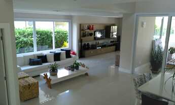 Imagem 4: Belíssima Casa com 5 suites e 4 vagas no Condomínio Pampalona em Busca Vida