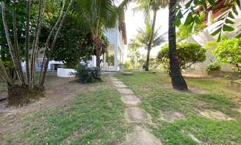 Imagem 4: Casa na Praia do Flamengo com 5 quartos e 8 vagas. Rua com segurança 24 horas a 1000m da P