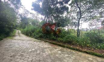 Imagem: Terreno na Serra da Cantareira em condomínio