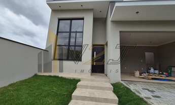 Imagem: Casa térrea à venda em um bairro tranquilo