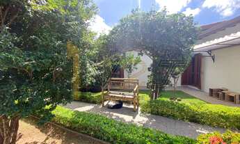 Imagem 2: Casa Térrea com Jardim e Edícula à Venda no Condomínio Jardim Paulista I em Vinhedo/SP