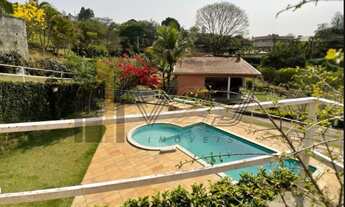 Imagem 2: Casa sobrado com Edícula à venda no Condomínio Vale da Santa Fé em Vinhedo/SP