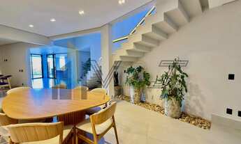 Imagem: Casa sobrado à venda no condomínio Delle