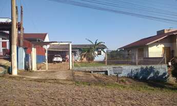 Imagem: Casa com amplo Tereno a Venda No Bairro