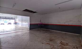 Imagem 4: Salão Comercial à Venda em Indaiatuba-SP, Bairro Jardim Kioto I: 3 Salas, 1 Banheiro, 4 Va