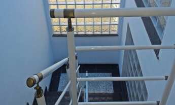 Imagem: 180 M² DE ÁREA CONSTRUÍDA E 140 M2 DE