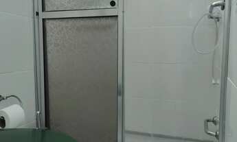 Imagem 7: Sobrado com quintal , cinco vagas de garagem e excelente distribuição interna