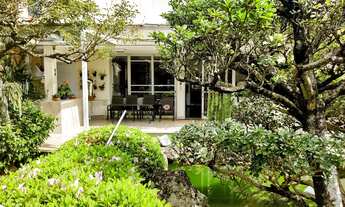 Imagem 7: Casa espetacular com jardim oriental, quatro dormitórios e cinco vagas