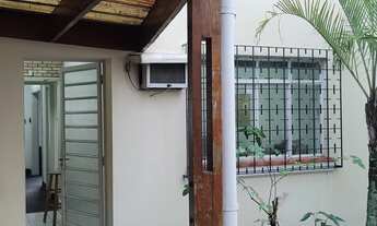 Imagem: Sobrado com cinco dormitórios sendo uma