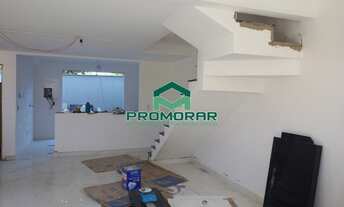 Imagem: Casa geminada independente à venda no bairro