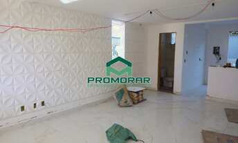 Imagem: Casa geminada independente à venda no bairro