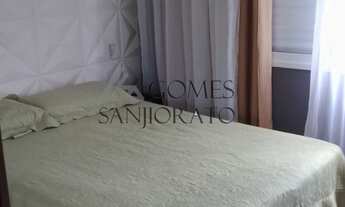 Imagem 4: Sobrado para venda no Jardim Aracy em Mauá - SP, com dois dormitórios, e duas vagas na gar