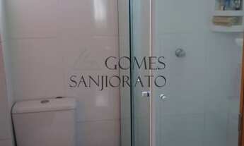 Imagem 3: Sobrado para venda no Jardim Aracy em Mauá - SP, com dois dormitórios, e duas vagas na gar