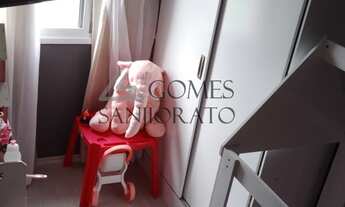 Imagem 7: Sobrado para venda no Jardim Aracy em Mauá - SP, com dois dormitórios, e duas vagas na gar