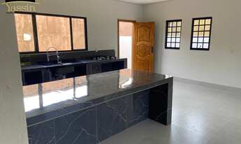 Imagem 3: Imperdível oportunidade de adquirir casa com 2 quartos e 2 suítes no bairro Bom Clima em C