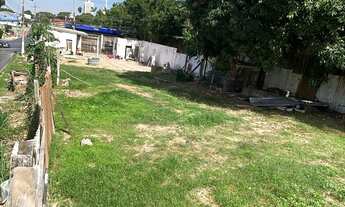 Imagem: Terreno Comercial de Esquina à Venda em