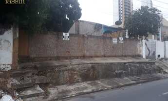 Imagem: Terreno à venda na Av. 08 de Abril