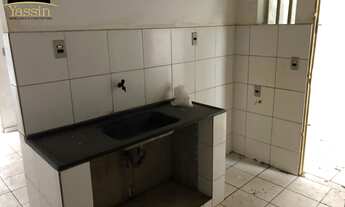 Imagem 4: Casa e um salão comercial para locação próximo à Avenida Coronel Escolástico