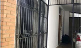 Imagem 2: Imperdível casa à venda no Centro de Jundiaí-SP: 3 quartos, 1 suíte, 2 banheiros, 3 vagas