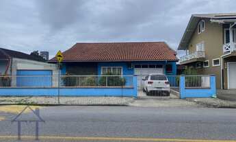 Imagem: Casa espaçosa no Iririu