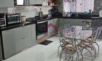 Imagem 6: QNG 21 - 200M² - CASA - 4 QUARTOS - 2 SUÍTES - CONDOMÍNIO FECHADO - TAGUATINGA