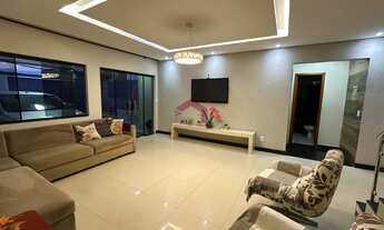 Imagem: ARNIQUEIRA - 5 QUARTOS - 3 SUÍTES - REFORMADA