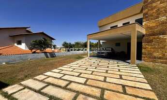 Imagem: Belíssima Casa com 4 SUÍTES localizada