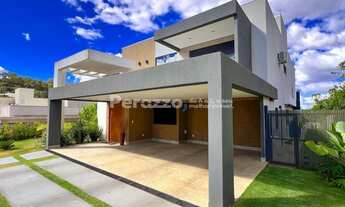 Imagem: Belíssima Casa de Alto Padrão localizada