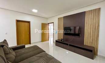 Imagem: Excelente Casa com 4 Suítes na Avenida