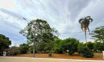 Imagem 2: Ótimo Terreno localizado no Condomínio Privê do Lago Sul - SH Tororó Por R$380.000,00