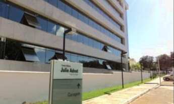 Imagem 3: SEPS 709/909 Centro Medico Julio Adnet sala com vaga