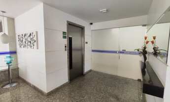 Imagem 5: SQS 113 - SEMI REFORMADO - NASCENTE - 03 QUARTOS COM ARMÁRIOS - 01 VAGA GARAGEM