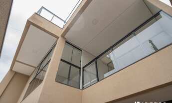 Imagem: Casa Moderna à Venda no Guará 4 Quartos