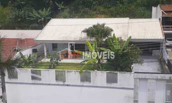 Imagem: ! CDATA CASA AZAMBUJA, 3 dormitórios