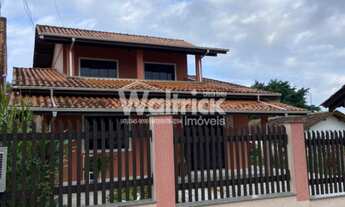 Imagem: ! CDATA Casa Mobiliada Localizada no Centro