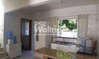 Imagem 6: ![CDATA[Sobrado Localizada no Bairro de Armação.]]