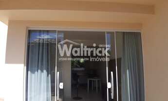 Imagem 3: ![CDATA[Sobrado Localizada no Bairro de Armação.]]