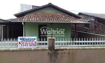 Imagem: ! CDATA Casa Localizada no Centro de Penha