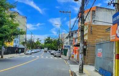 Imagem 2: ![CDATA[EDF. ANGÉLICA - SALA 80m² - GARCIA]]