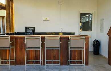 Imagem 5: ![CDATA[VILLAGE DOS IPÊS - 02 QUARTOS - PRAIA DO FORTE]]