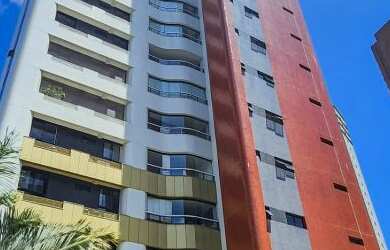 Imagem 2: ![CDATA[LEV SMARCEVSKI - 04 SUÍTES - HORTO FLORESTAL]]