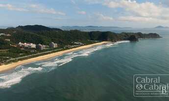 Imagem: Terrenos exclusivos e com alto padrão de